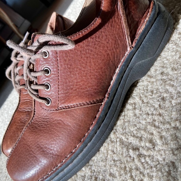 Dockers Leather Upper Oxfords - Picture 2 of 5